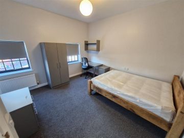 Bath Inn, Robin Hood Street